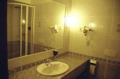 Gottwald Hotel Tatabanya Bilik gambar