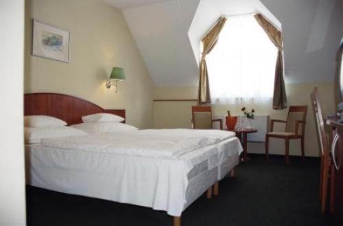 Gottwald Hotel Tatabanya Bilik gambar